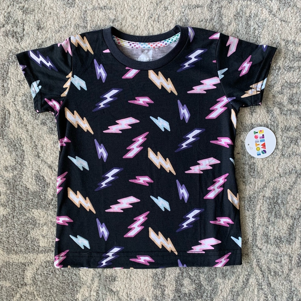NWT Dot Dot Smile T-Shirt, ⚡️ Colorful Lightning bolts on Black ⚡️ , Size 6